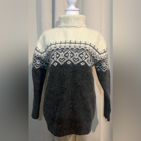 Valerie Stevens Vintage lambswool and angora turtleneck sweater - Picture 1 of 4